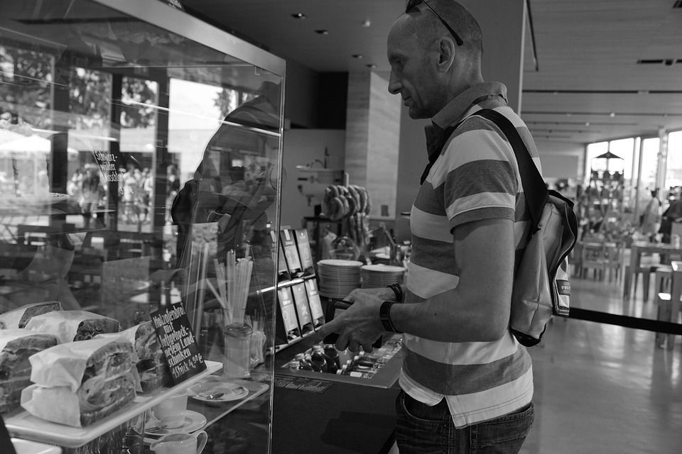 ЗАЩИТА ПРАВ ПОТРЕБИТЕЛЕЙ: ОСНОВНЫЕ ПОЛОЖЕНИЯ / АДВОКАТ В МИНСКЕ